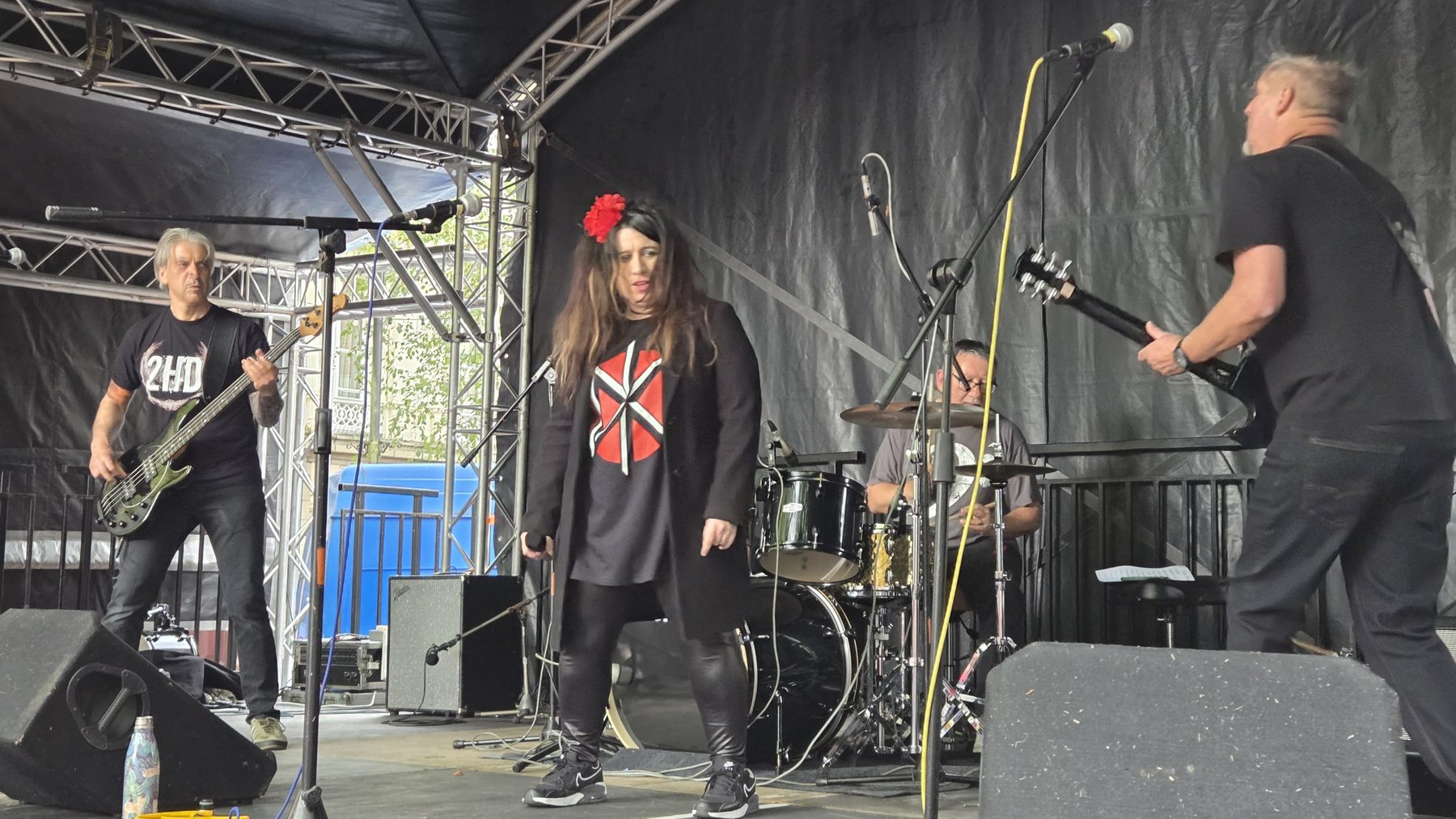 2HD performing live as a four-piece band